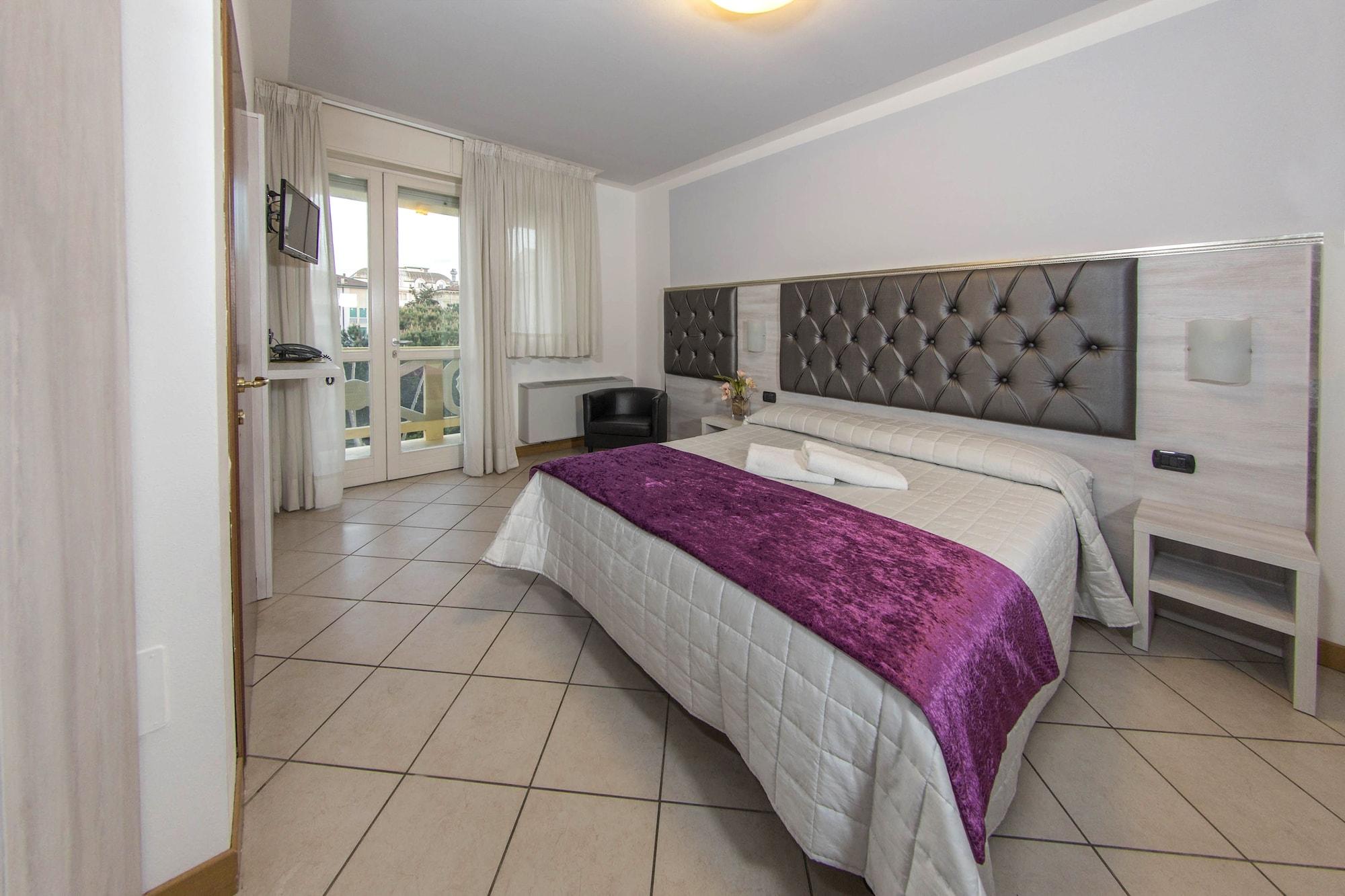 Hotel Playa Viareggio Extérieur photo