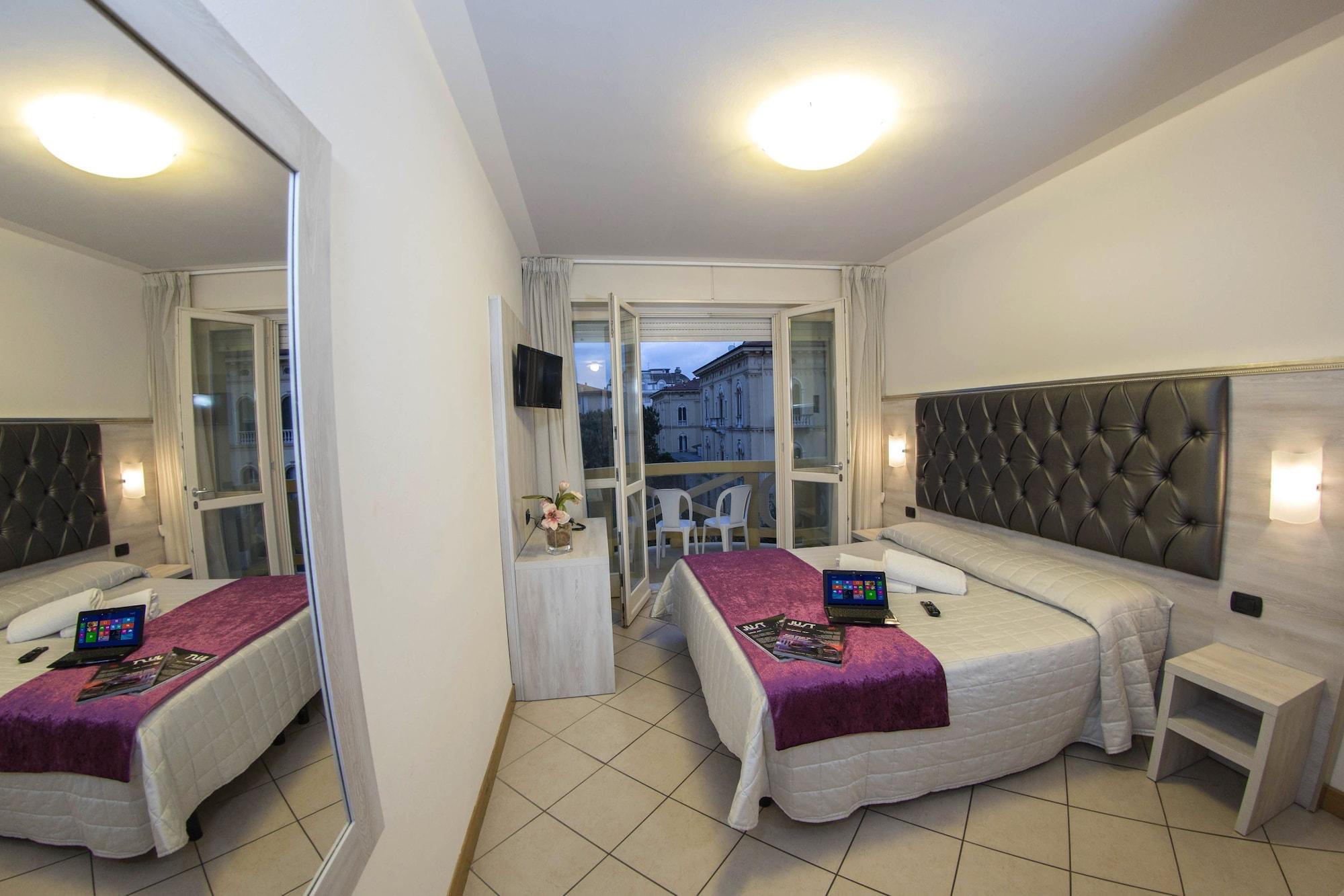 Hotel Playa Viareggio Extérieur photo