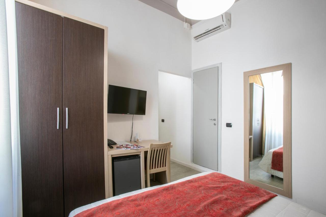 Hotel Playa Viareggio Extérieur photo