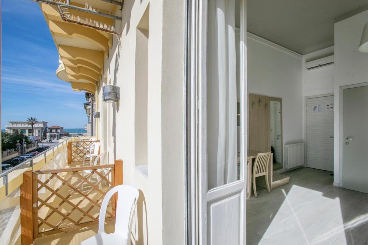 Hotel Playa Viareggio Extérieur photo