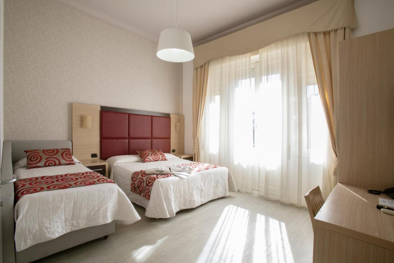 Hotel Playa Viareggio Extérieur photo