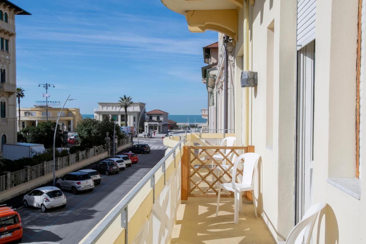 Hotel Playa Viareggio Extérieur photo