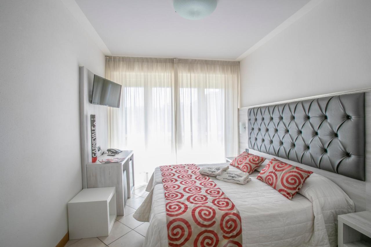 Hotel Playa Viareggio Extérieur photo