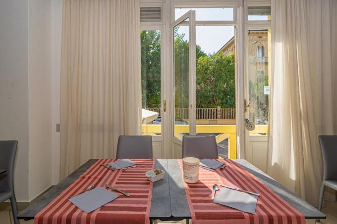Hotel Playa Viareggio Extérieur photo