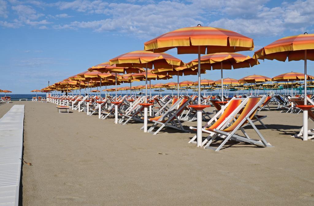 Hotel Playa Viareggio Extérieur photo