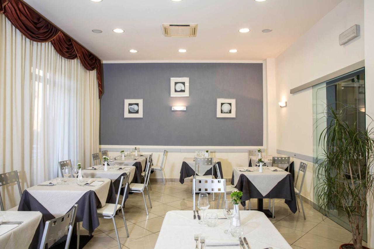 Hotel Playa Viareggio Extérieur photo