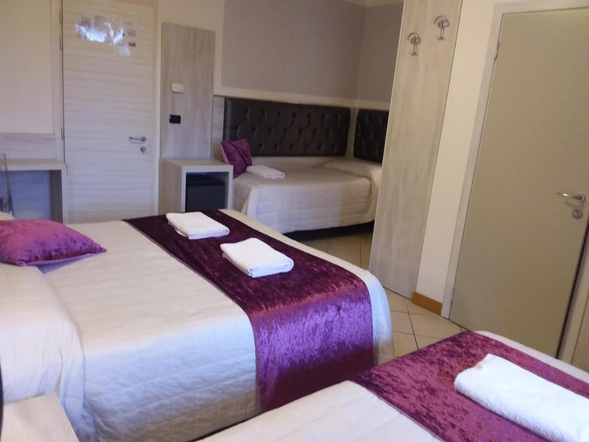 Hotel Playa Viareggio Extérieur photo