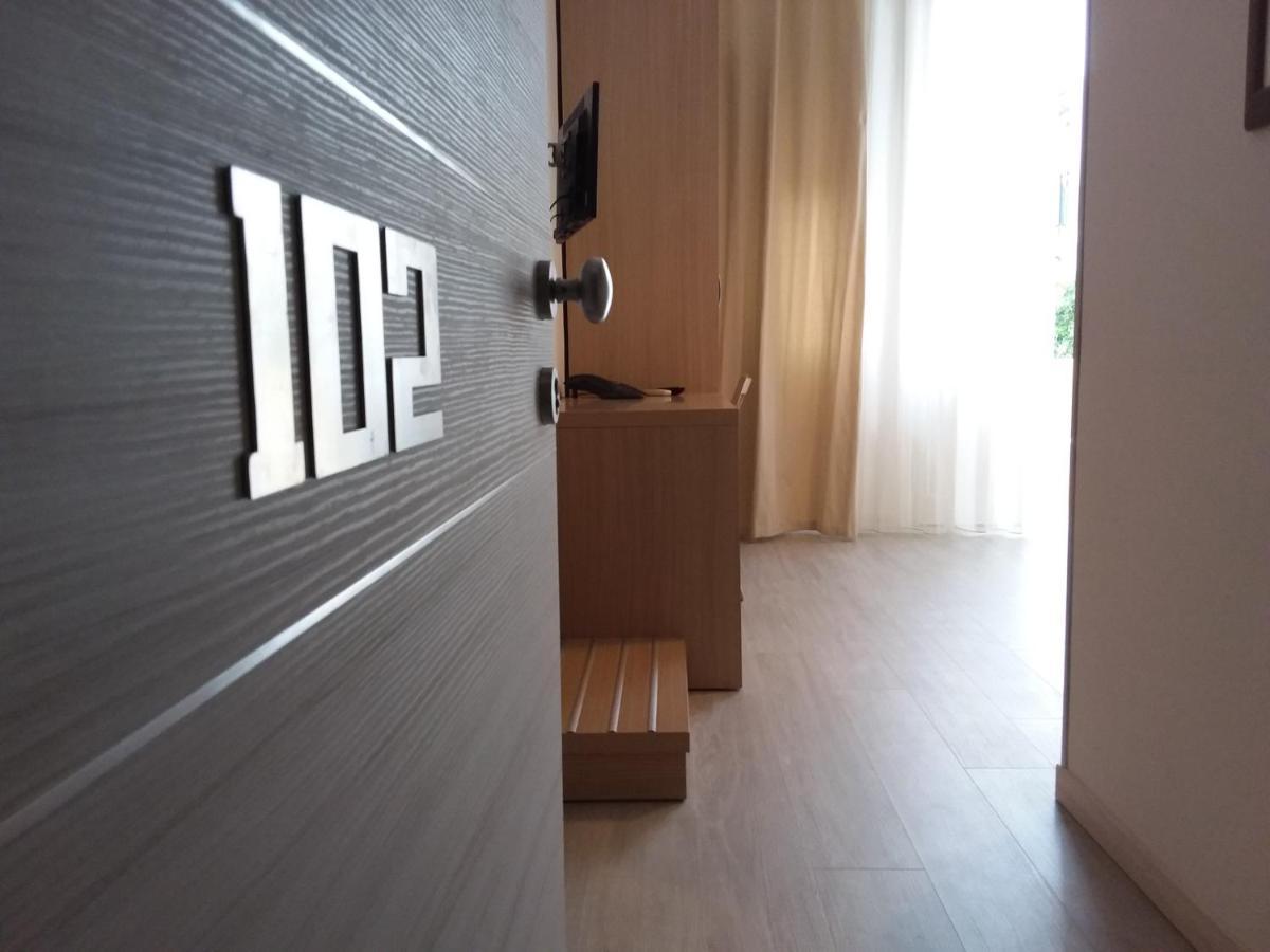 Hotel Playa Viareggio Extérieur photo